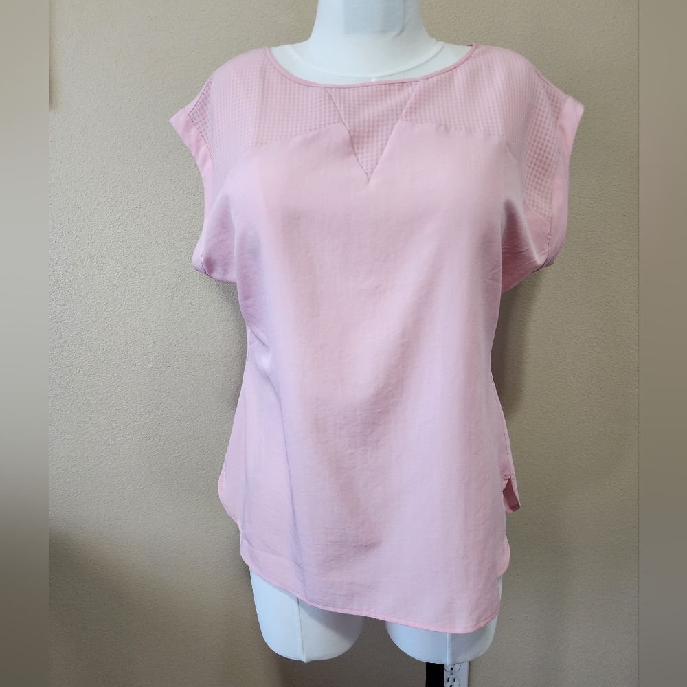 Ladies Van Heusen top